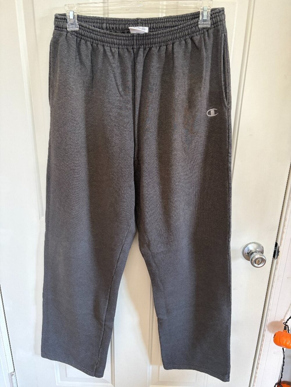 Mens Champion Authentic charcoal gray sweatpants size extra large with pockets